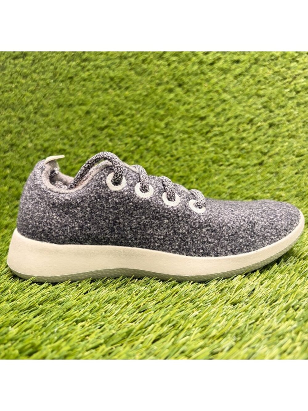 Allbirds Wool Runners Womens Size 5 Gray White Running Walking Shoes Sneakers